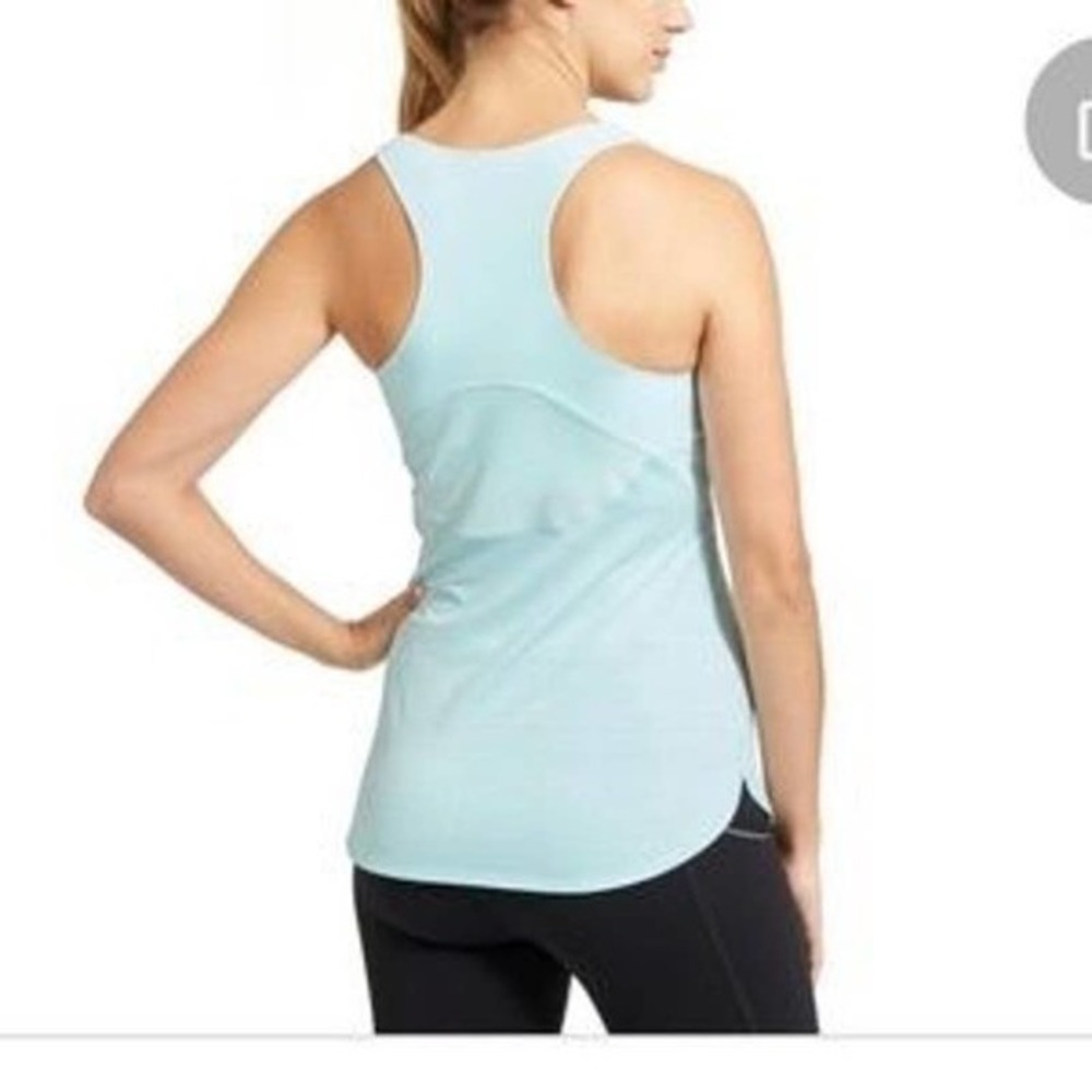 Athleta Daydreamer Support Racerback Tank Top shelf bra UPF 50+ aqua size small